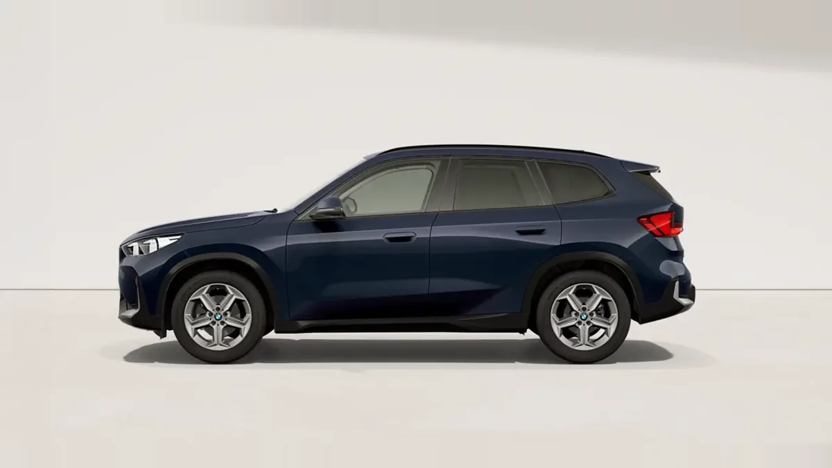 BMW X1 sDrive20d en renting para particulares — Lateral