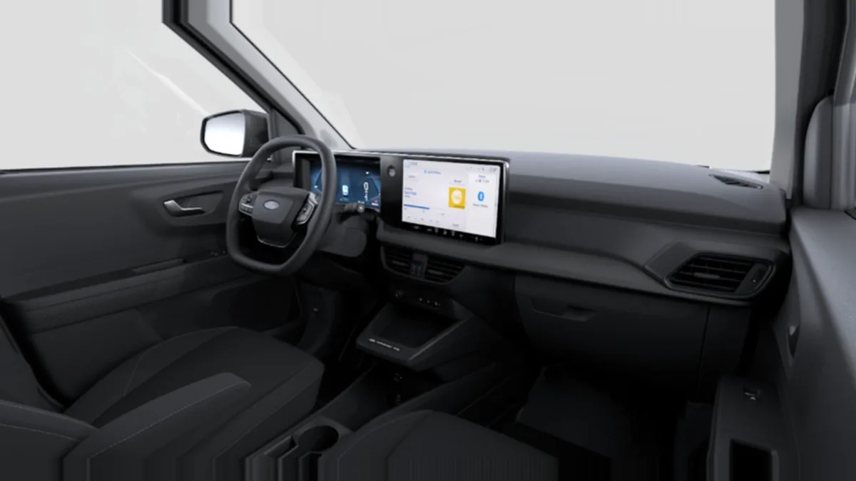 Ford Transit Courier Van Trend BEV 136cv Automática II en renting para particulares — Interior