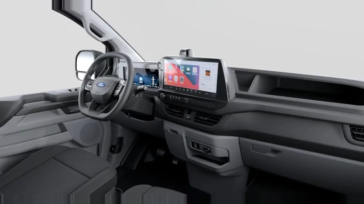 Ford TRANSIT CUSTOM Van 2.5 Duratec PHEV 171kW 320 L1 Trend en renting para particulares — Delantera