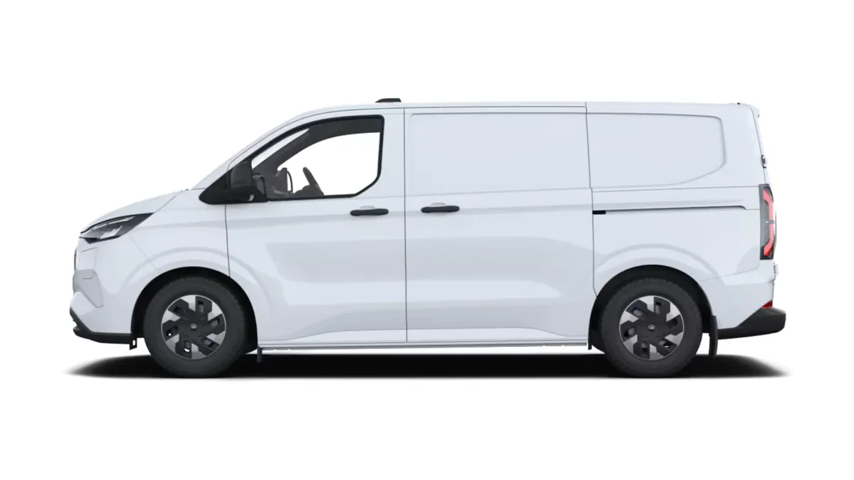 Ford TRANSIT CUSTOM Van BEV 83kWh 100kW 320 L1 Trend en renting para particulares — Lateral