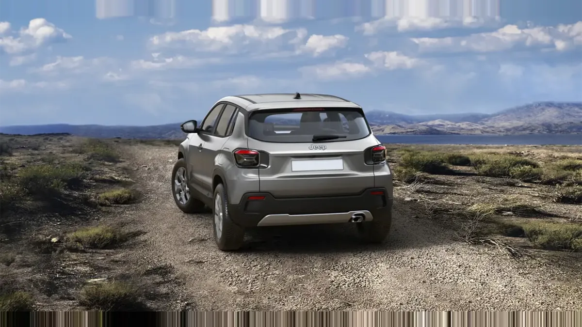 Jeep AVENGER E-HYBRID ALTITUDE en renting para particulares — Delantera