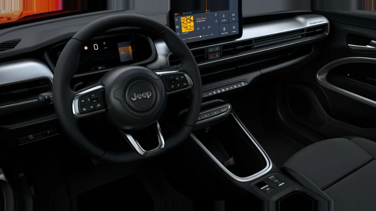Jeep AVENGER E-HYBRID ALTITUDE en renting para particulares — vista 6