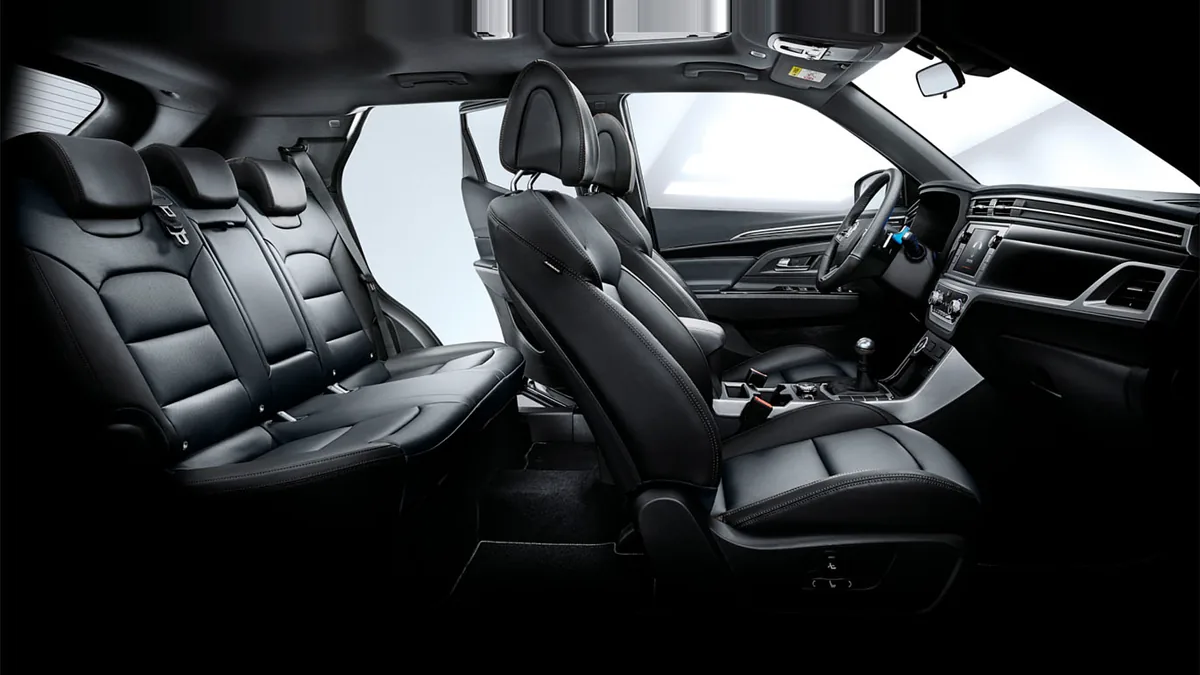 KGM Korando G15 Urban Plus 4x2 en renting para particulares — Interior