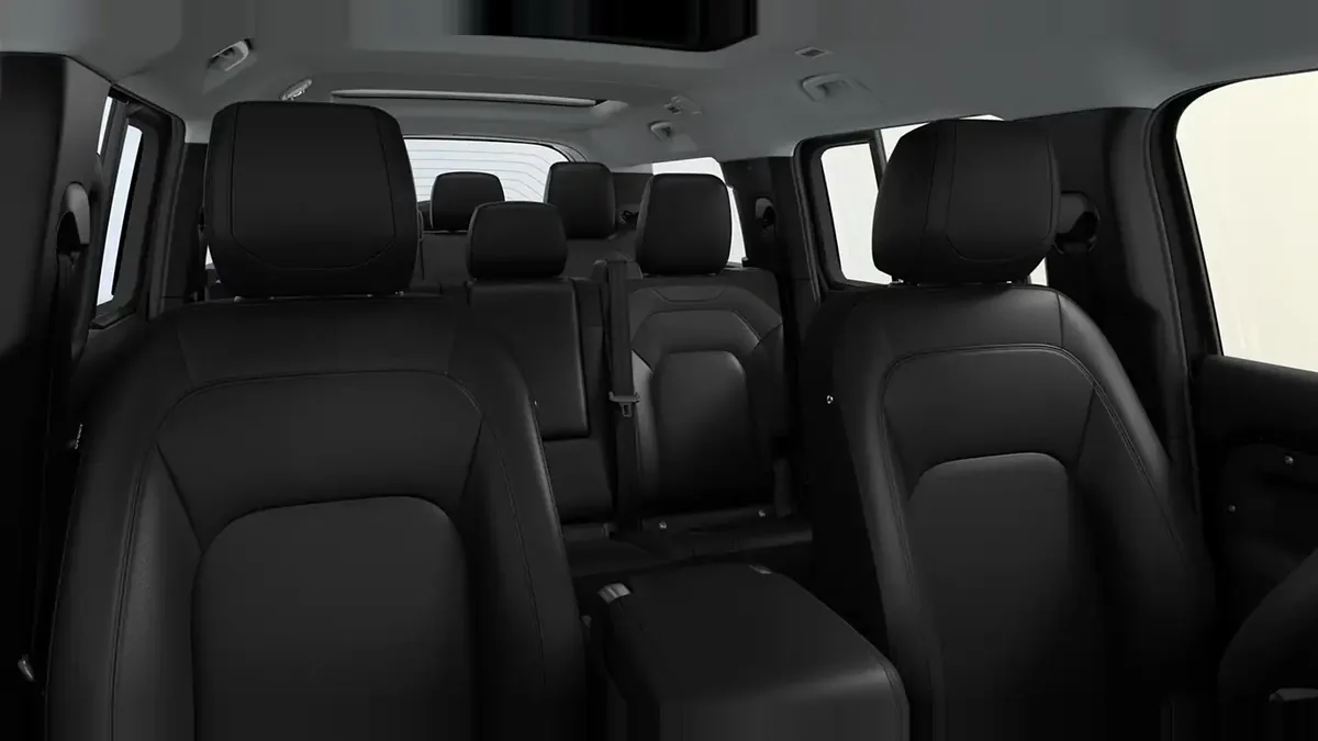 Land Rover Defender 3.0D I6 250S MHEV en renting para particulares — Interior