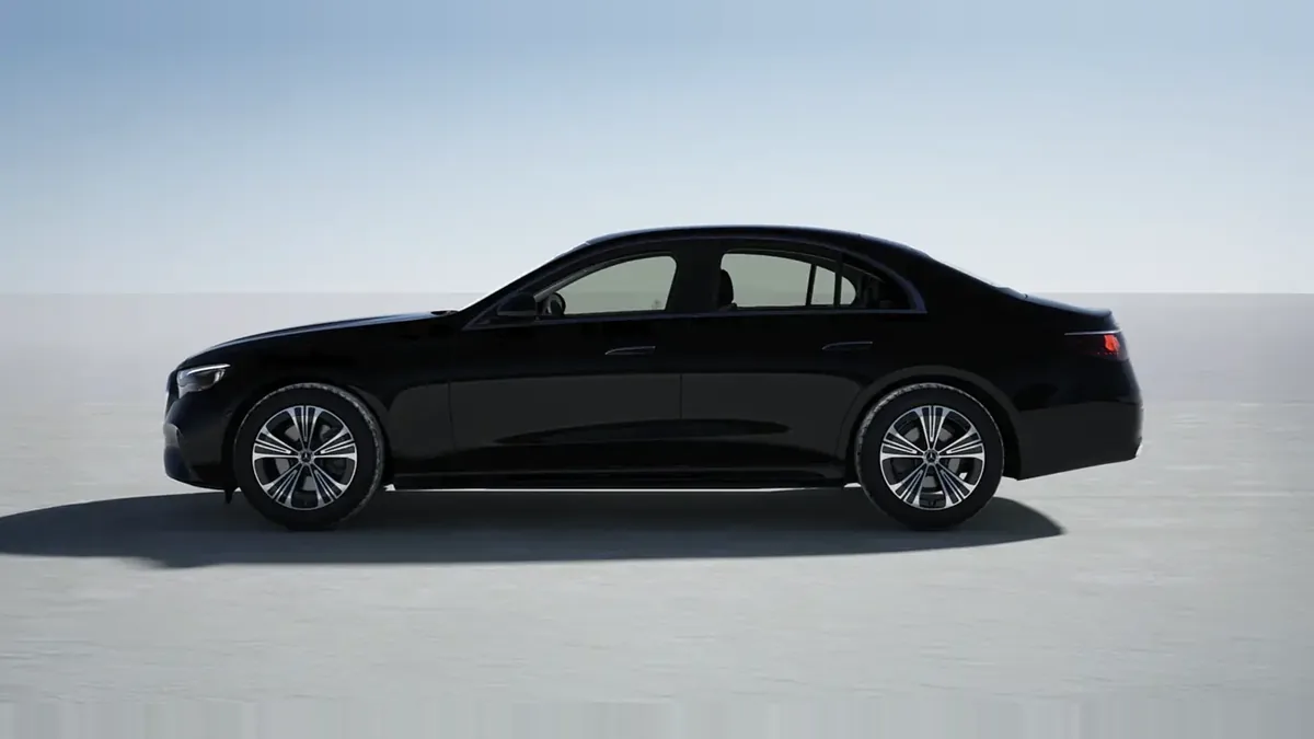 Mercedes-Benz Clase E 200 en renting para particulares — Lateral