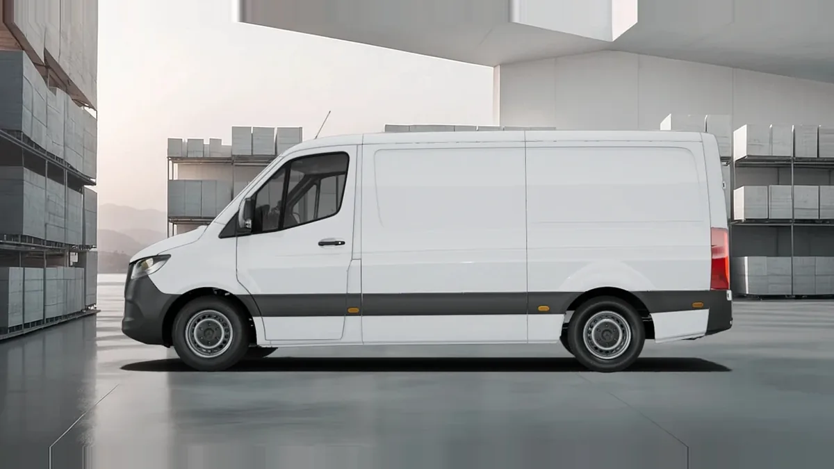 Mercedes-Benz Sprinter 315 CDI Medio Pro en renting para particulares — Lateral