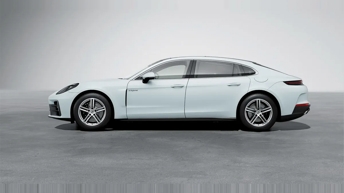 Porsche Panamera 4 E-Hybrid Executive en renting para particulares — Lateral