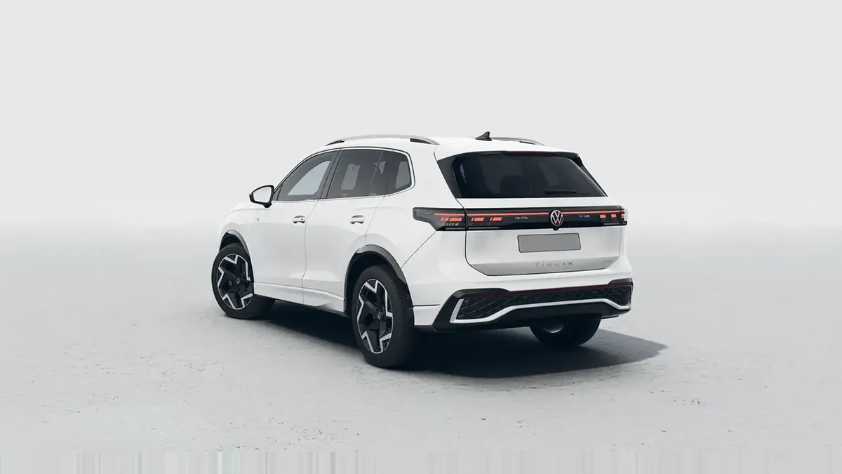 Volkswagen Tiguan R-Line 1.5 eTSI 110kW DSG en renting para particulares — Interior